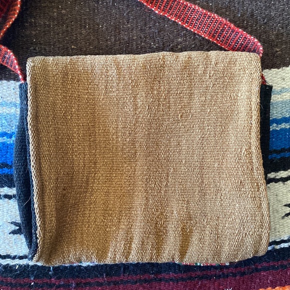 Y2K Artisan Made knit Crossbody Festival bag with Rad Aztec beads! Like New! - Picture 4 of 6